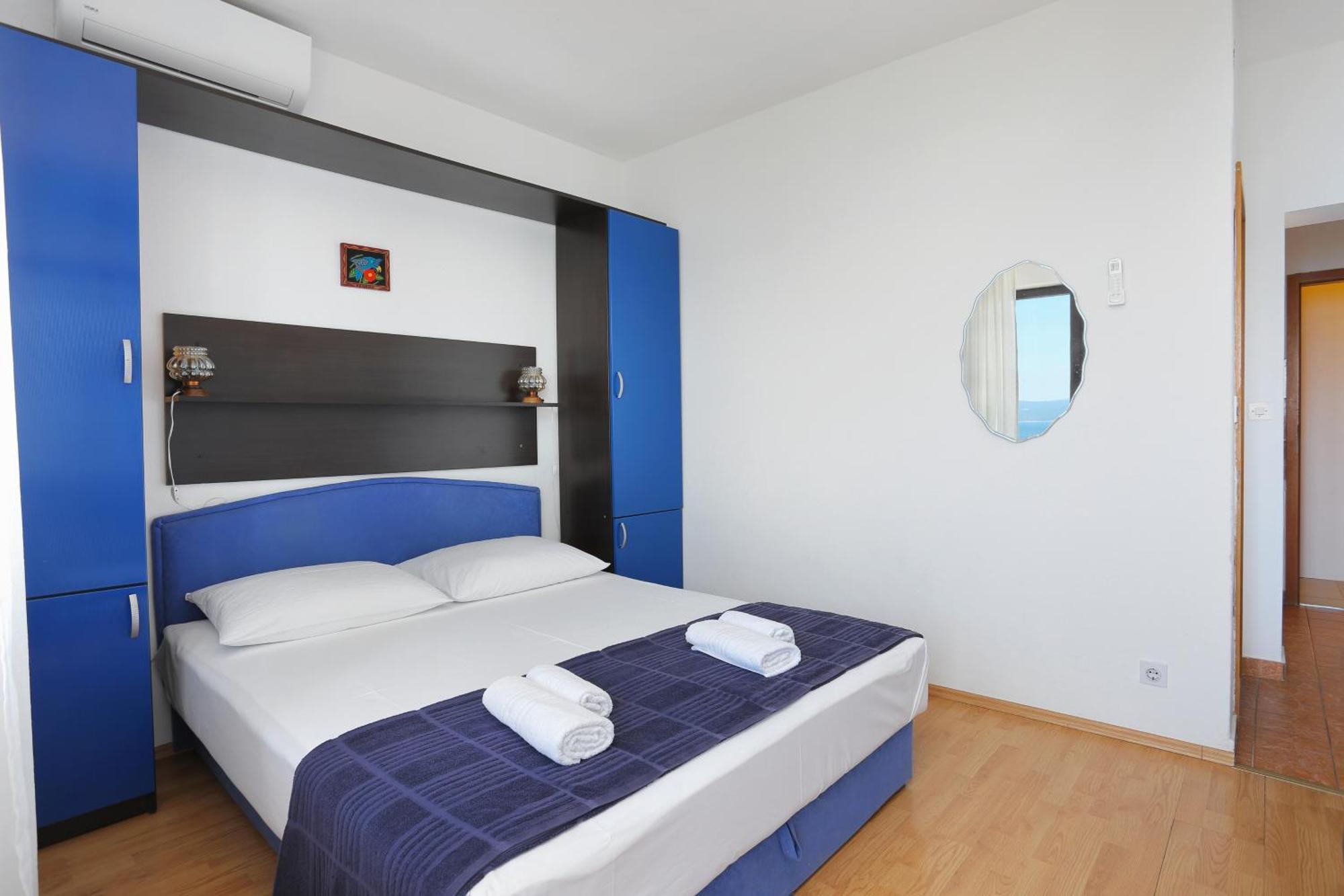 Apartments By The Sea Brela, Makarska - 2718 Room photo